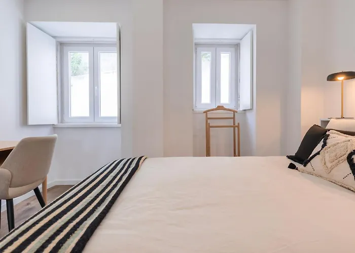 公寓 2bdr Charming In Graca By Lovelystay