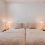 2bdr Charming In Graca By Lovelystay *