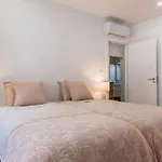 2bdr Charming In Graca By Lovelystay Lisboa