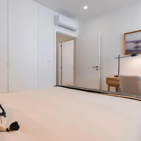 2bdr Charming In Graca By Lovelystay Lejlighed *