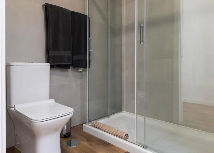 2bdr Charming In Graça By Lovelystay Lisboa