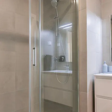 2bdr Charming In Graca By Lovelystay Apartment