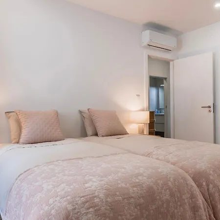 2bdr Charming In Graca By Lovelystay Lisbon
