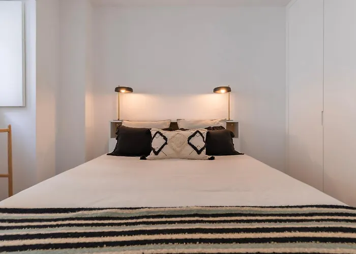 2bdr Charming In Graca By Lovelystay * 리스본