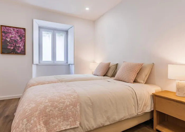 아파트 2bdr Charming In Graca By Lovelystay